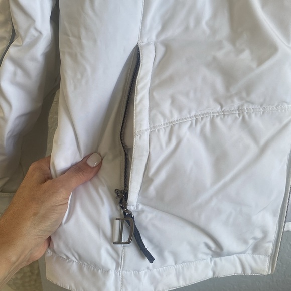 Ski jacket - Picture 3 of 12